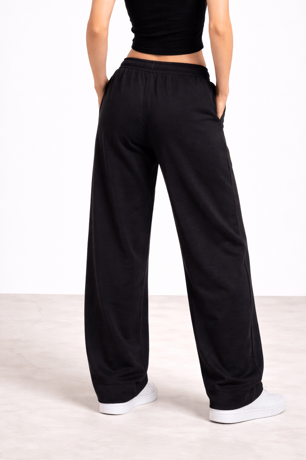 WOMEN'S LOOSE FIT BLACK TROUSER