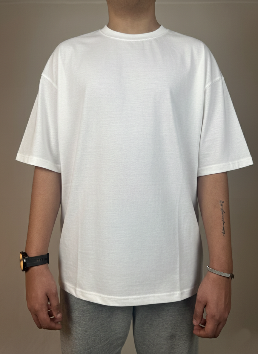 OVERSIZED WHITE TEE